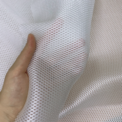 Сетка 3D трехслойная Air mesh 160 гр/м2 (Ширина 150см), цвет Белый (на отрез) в Невинномысске